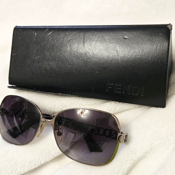 FENDI Sunglasses - Picture 1 of 12